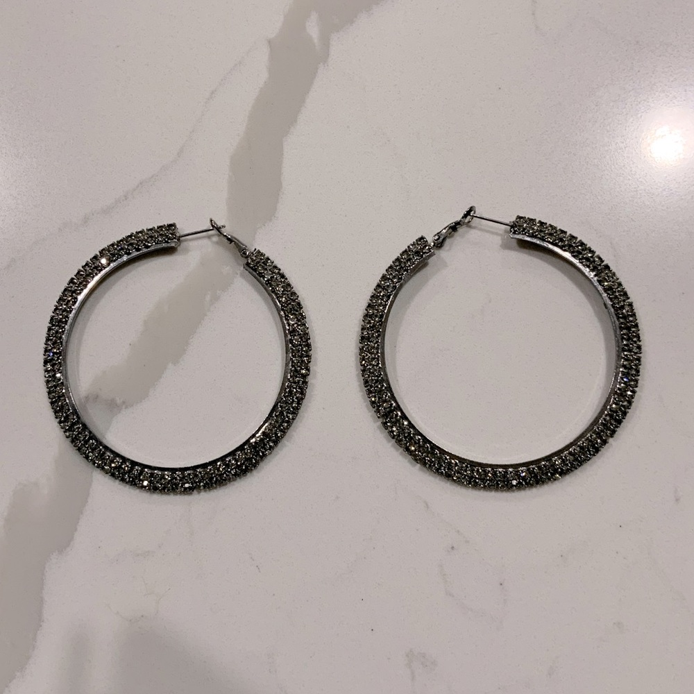 Hoop earrings smoke color with rhinestones-clasp closure-dark gray